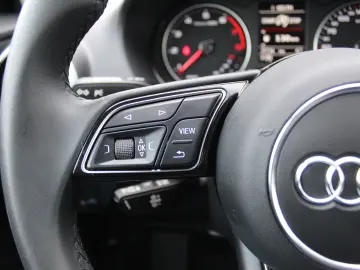 Audi Q2 35 TFSI S tronic S Line