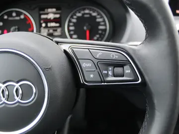 Audi Q2 35 TFSI S tronic S Line