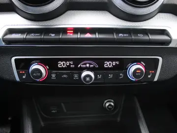 Audi Q2 35 TFSI S tronic S Line