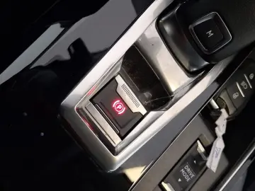 PEUGEOT 3008 1.5 BlueHDi 130CP Active Pack EAT8 S&S