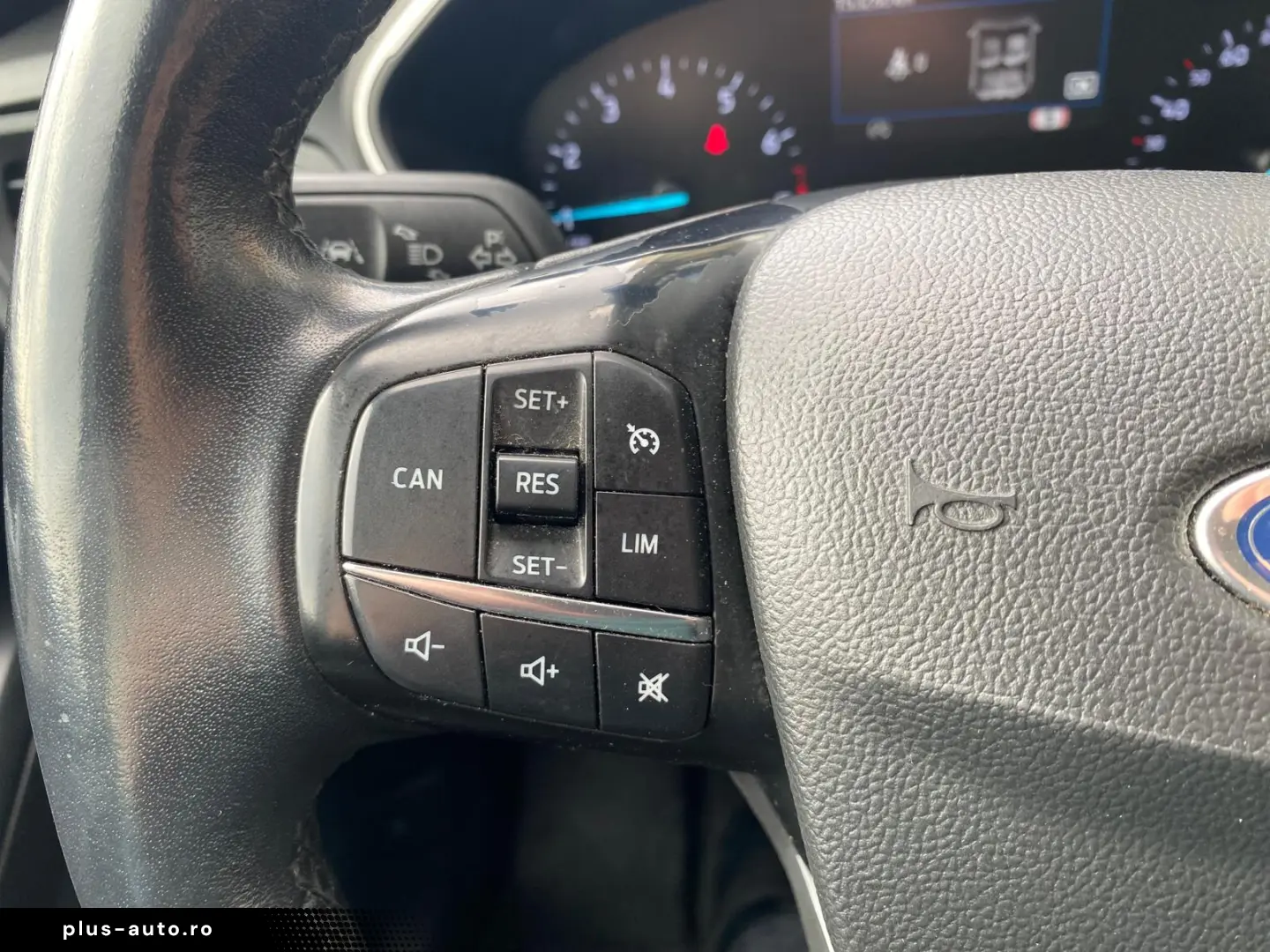 Ford Focus 1.0 EcoBoost MHEV Connected