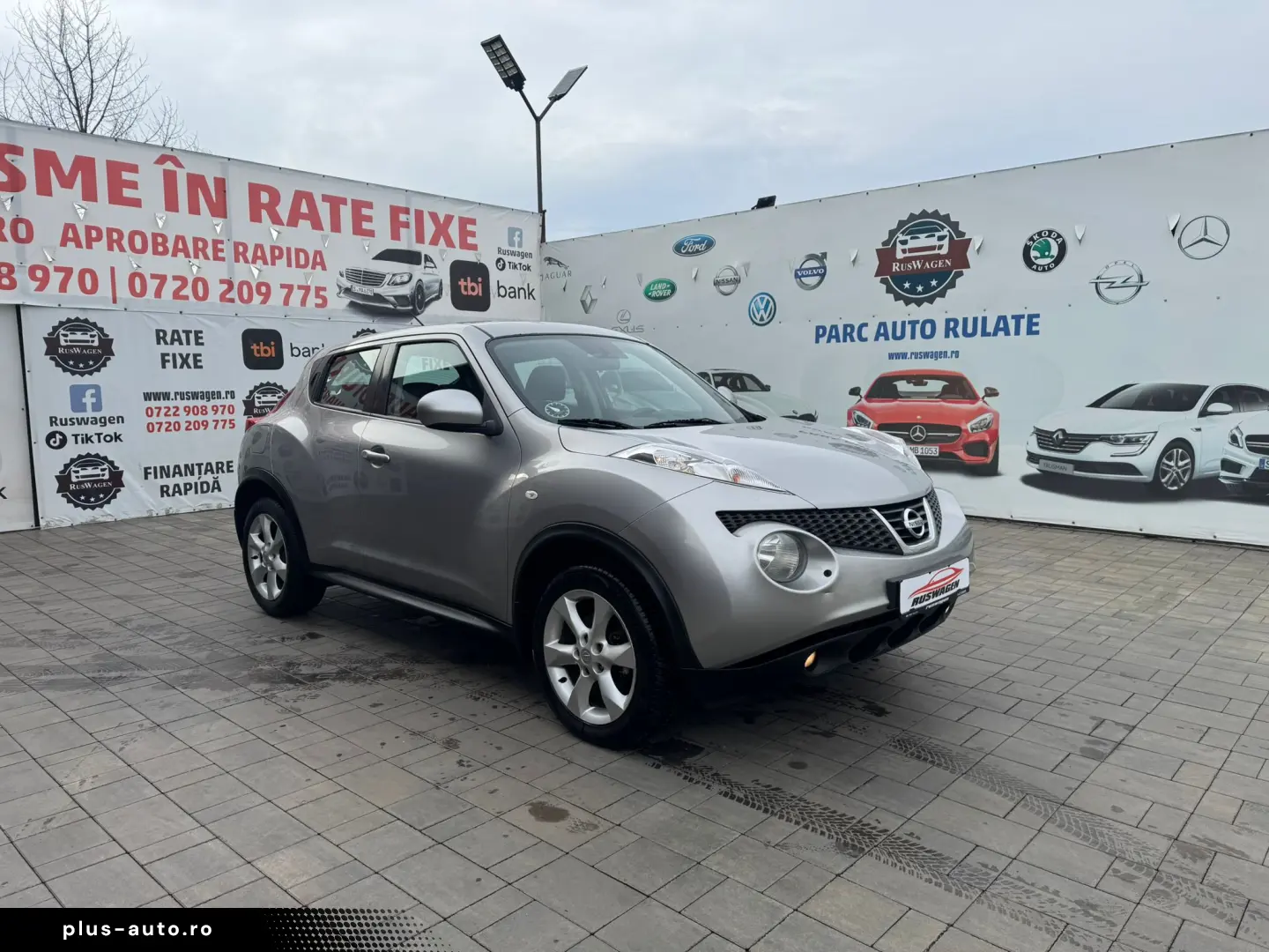 Nissan JUKE 2011