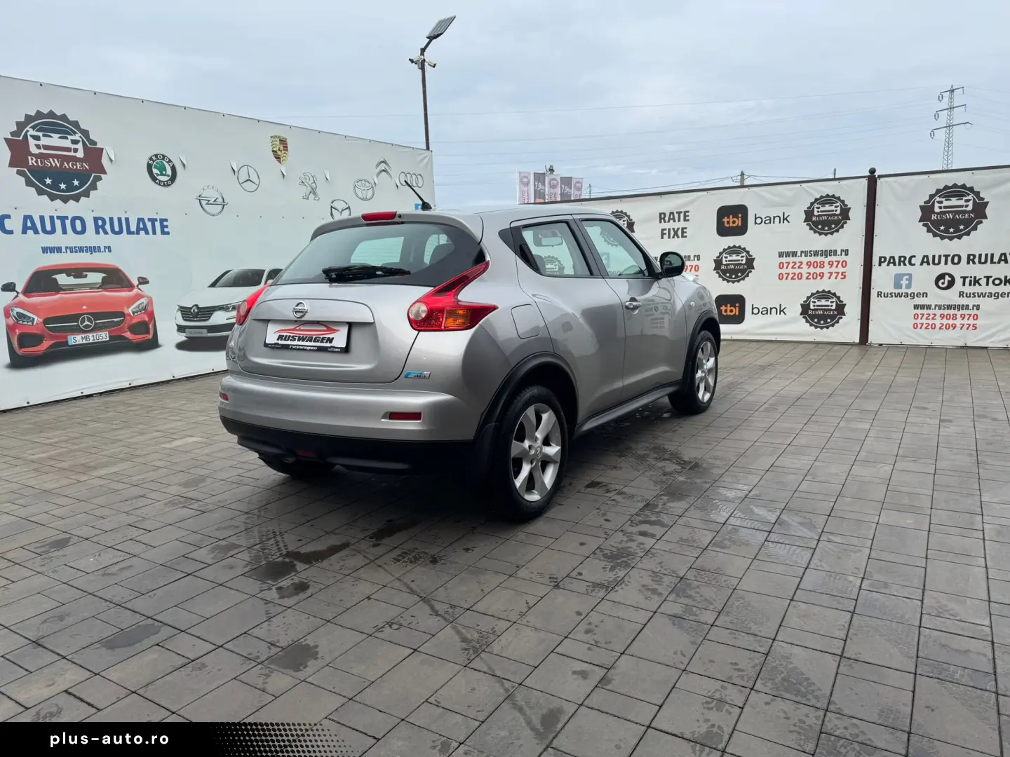 Nissan JUKE 2011