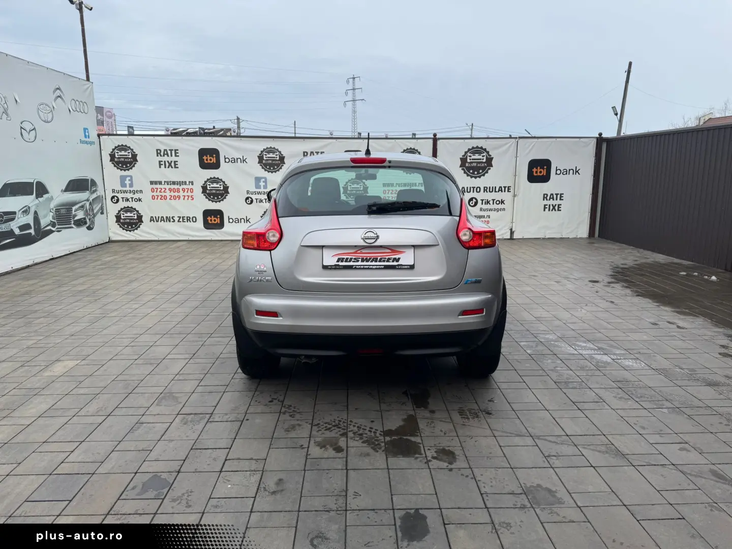 Nissan JUKE 2011