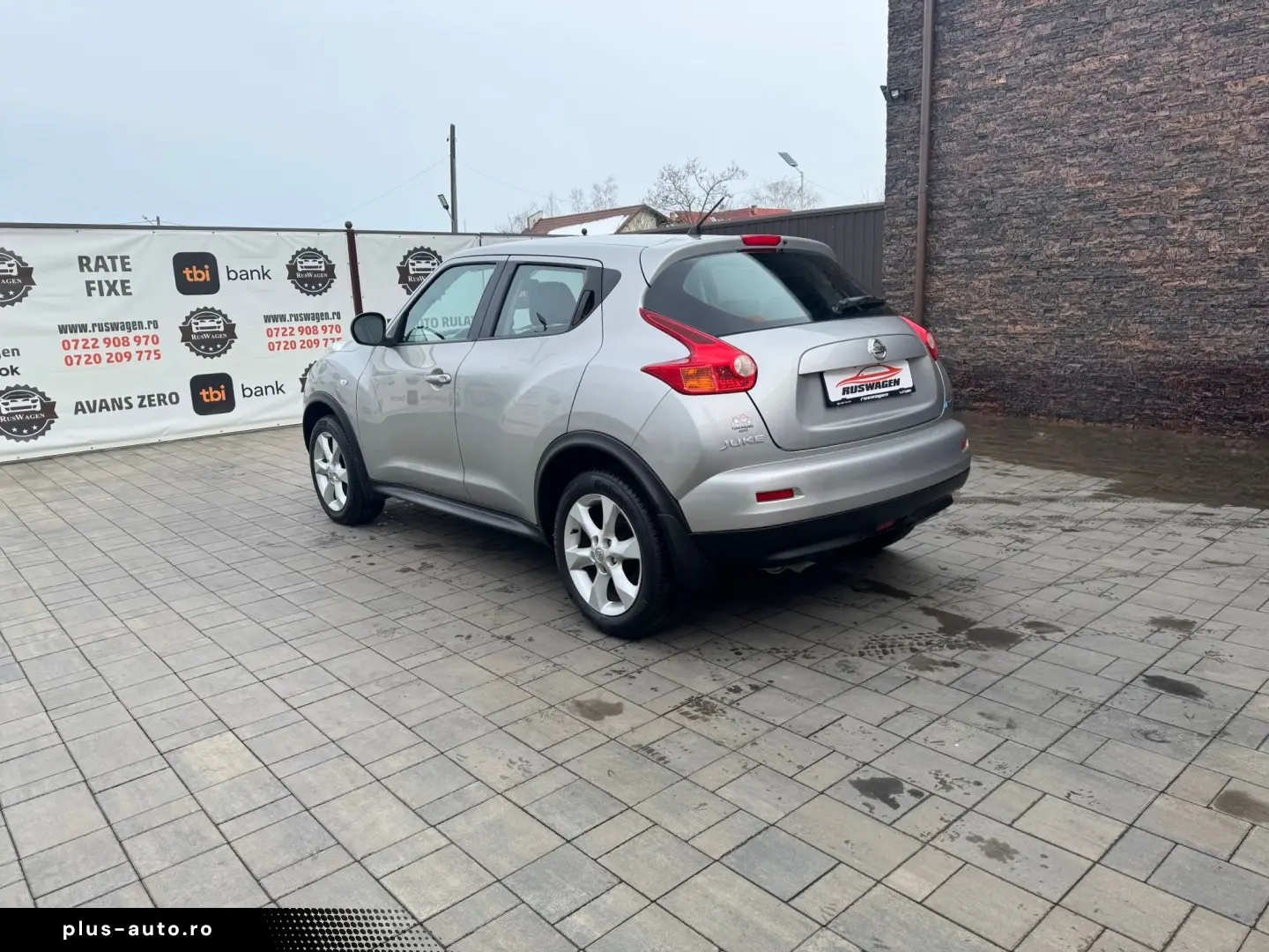 Nissan JUKE 2011
