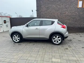 Nissan JUKE 2011
