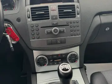 Mercedes-Benz C180 2010