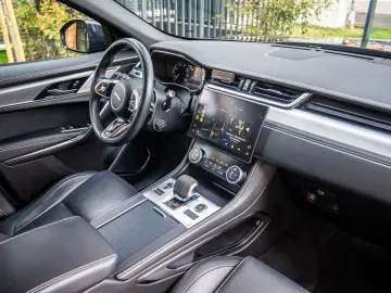 Jaguar F- Pace P250 R-Dynamic  SE