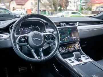 Jaguar F- Pace P250 R-Dynamic  SE