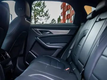 Jaguar F- Pace P250 R-Dynamic  SE