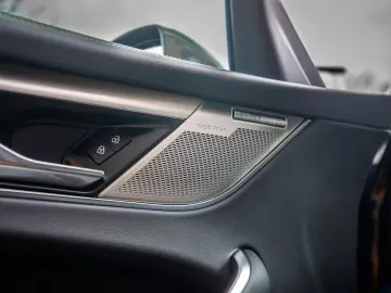 Jaguar F- Pace P250 R-Dynamic  SE