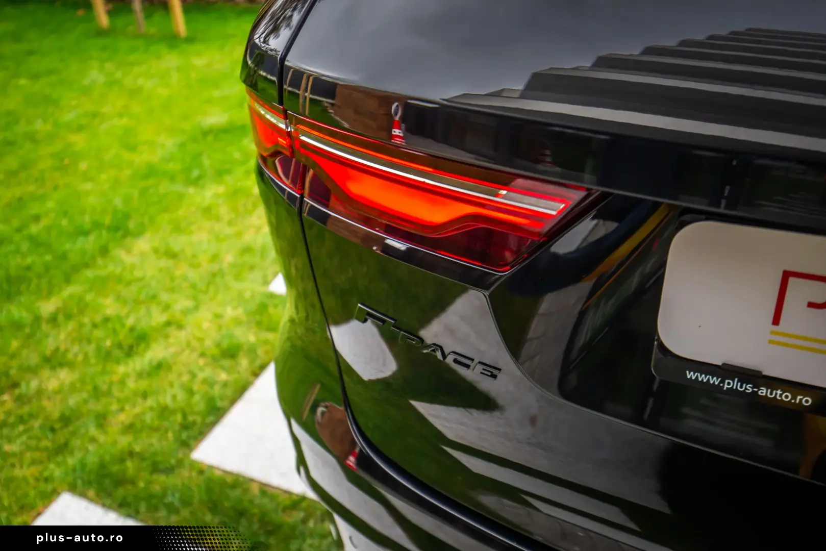 Jaguar F- Pace P250 R-Dynamic  SE