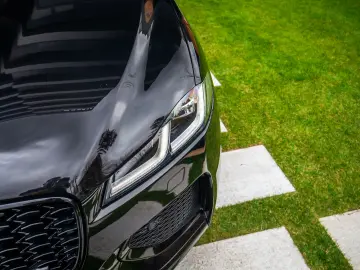 Jaguar F- Pace P250 R-Dynamic  SE