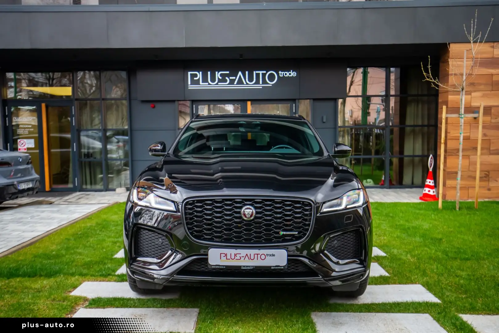 Jaguar F- Pace P250 R-Dynamic  SE