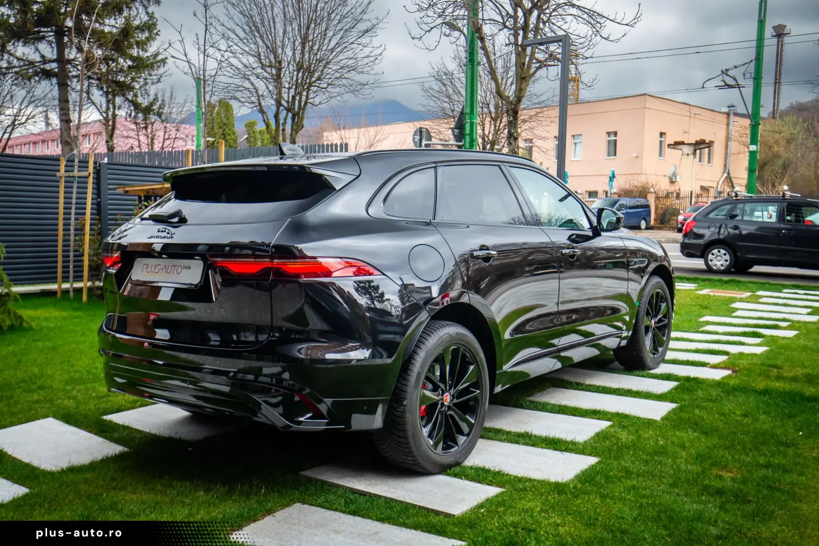 Jaguar F- Pace P250 R-Dynamic  SE