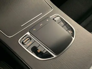 MERCEDES-BENZ GLC 300 e 4M AMG-Line