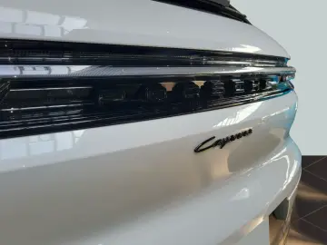 Porsche Cayenne InnoDrive Luftfederung 21-Zoll