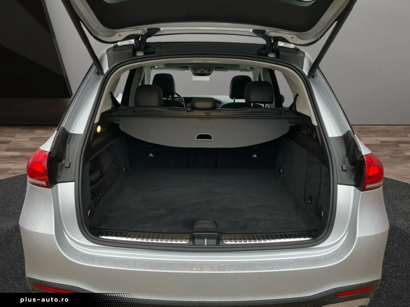 MERCEDES-BENZ GLE 400 d 4M AMG PANO AHK MULTIBEAM 360 MEMO