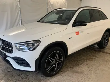 MERCEDES-BENZ GLC 300 e 4M 2x AMG Line