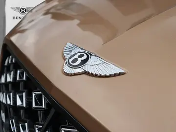 BENTLEY Continental GTC V8 Hybrid Mulliner