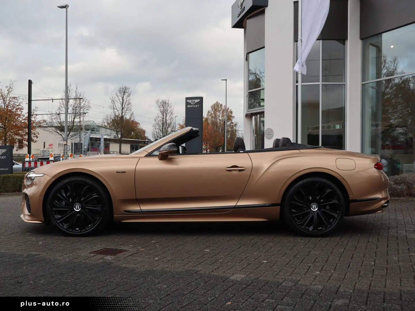 BENTLEY Continental GTC V8 Hybrid Mulliner