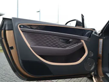 BENTLEY Continental GTC V8 Hybrid Mulliner