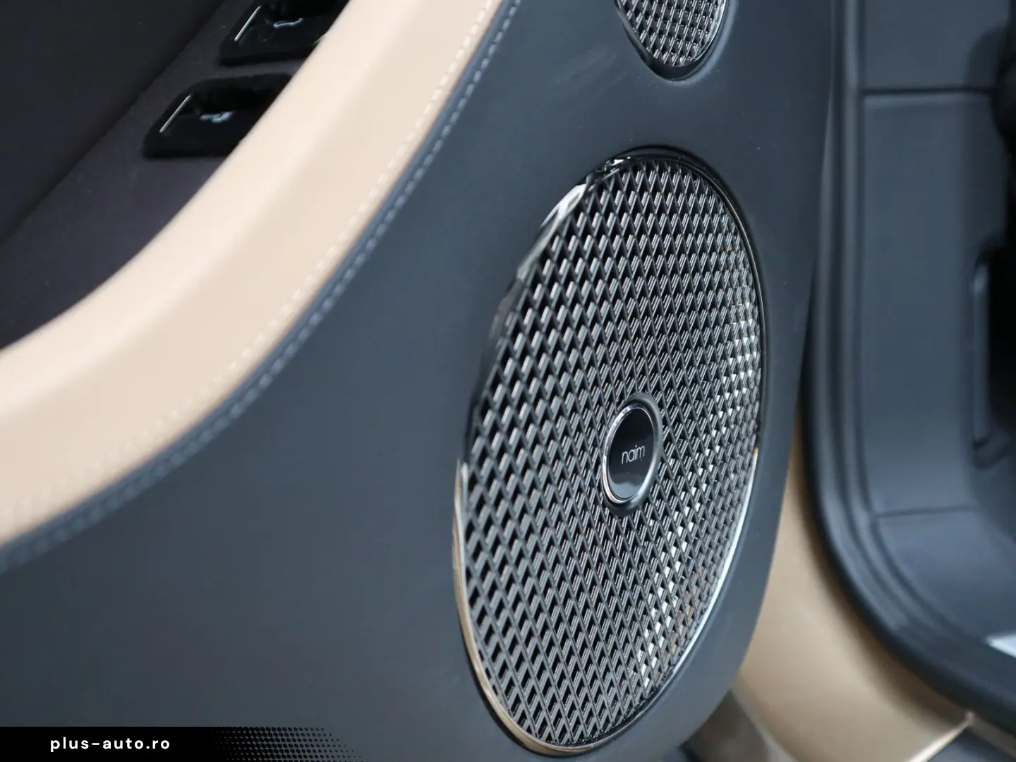 BENTLEY Continental GTC V8 Hybrid Mulliner