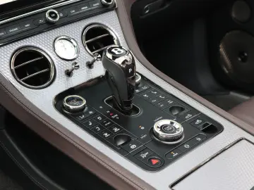 BENTLEY Continental GTC V8 Hybrid Mulliner