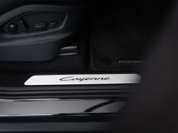 Porsche Cayenne E-Hybrid HA-Lenk HeadUp Luft