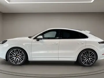 Porsche Cayenne Coupe InnoDrive Head-Up Surround-