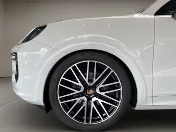 Porsche Cayenne Coupe InnoDrive Head-Up Surround-