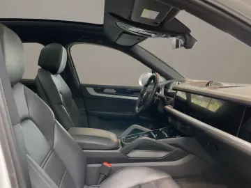 Porsche Cayenne Coupe InnoDrive Head-Up Surround-