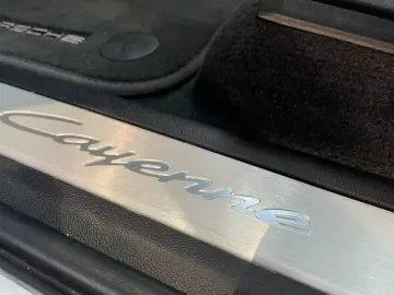 Porsche Cayenne Coupe InnoDrive Head-Up Surround-