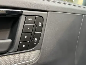 Porsche Cayenne Coupe InnoDrive Head-Up Surround-