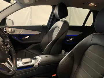 MERCEDES-BENZ GLC 300 e 4M AMG