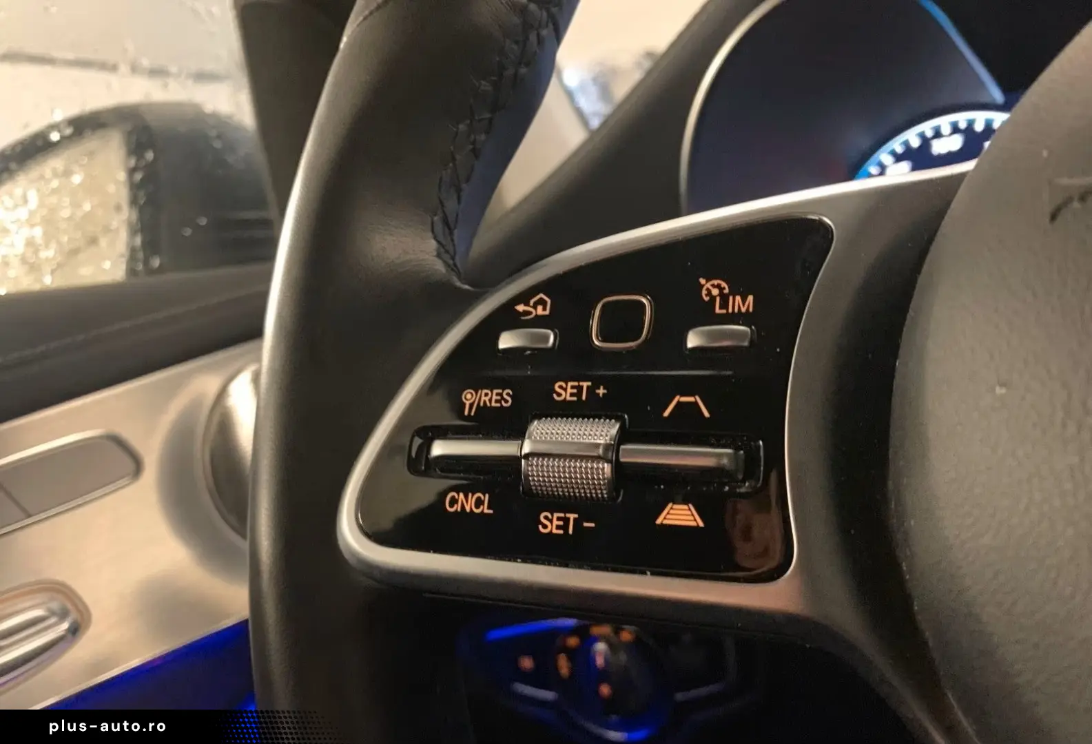 MERCEDES-BENZ GLC 300 e 4M AMG