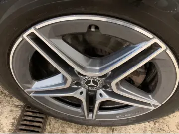 MERCEDES-BENZ GLC 300 e 4M AMG