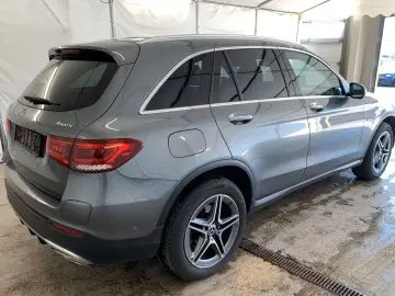 MERCEDES-BENZ GLC 300 e 4M AMG