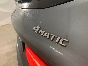 MERCEDES-BENZ GLC 300 e 4M AMG