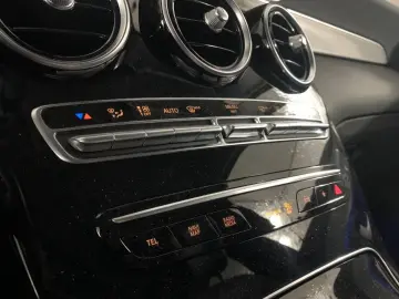 MERCEDES-BENZ GLC 300 e 4M AMG