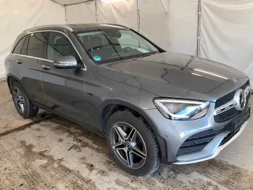 MERCEDES-BENZ GLC 300 e 4M AMG
