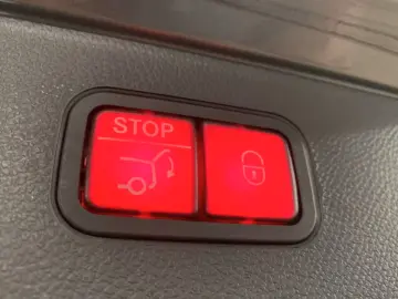 MERCEDES-BENZ GLC 300 e 4M AMG