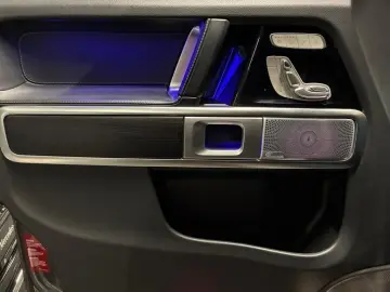 MERCEDES-BENZ G 500 AMG