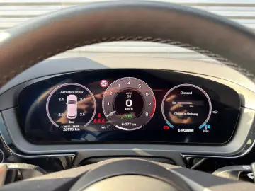 Porsche Cayenne E-Hybrid   InnoDrive   BOSE