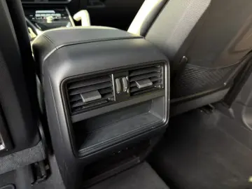 Porsche Cayenne E-Hybrid   InnoDrive   BOSE