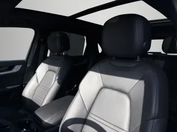 Porsche Cayenne E-Hybrid   InnoDrive   BOSE