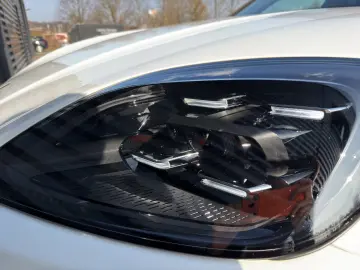 Porsche Cayenne E-Hybrid   InnoDrive   BOSE