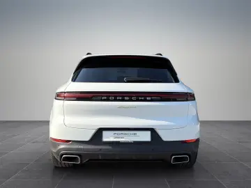 Porsche Cayenne E-Hybrid   InnoDrive   BOSE