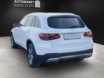 MERCEDES-BENZ GLC 300e