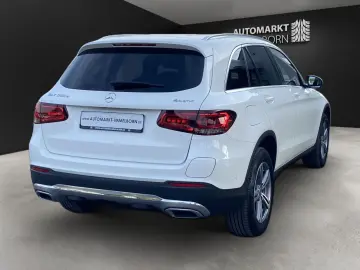 MERCEDES-BENZ GLC 300e